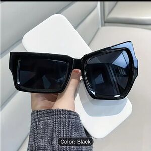 Stylish Black Sunglasses